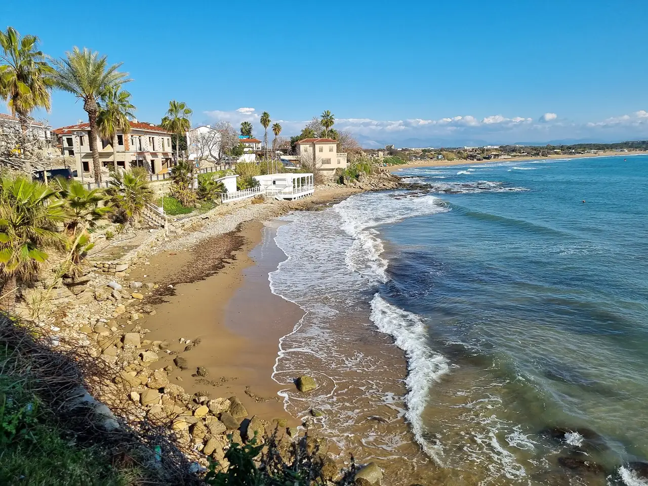 Sandstrand und Küste bei Side an der Türkischen Riviera