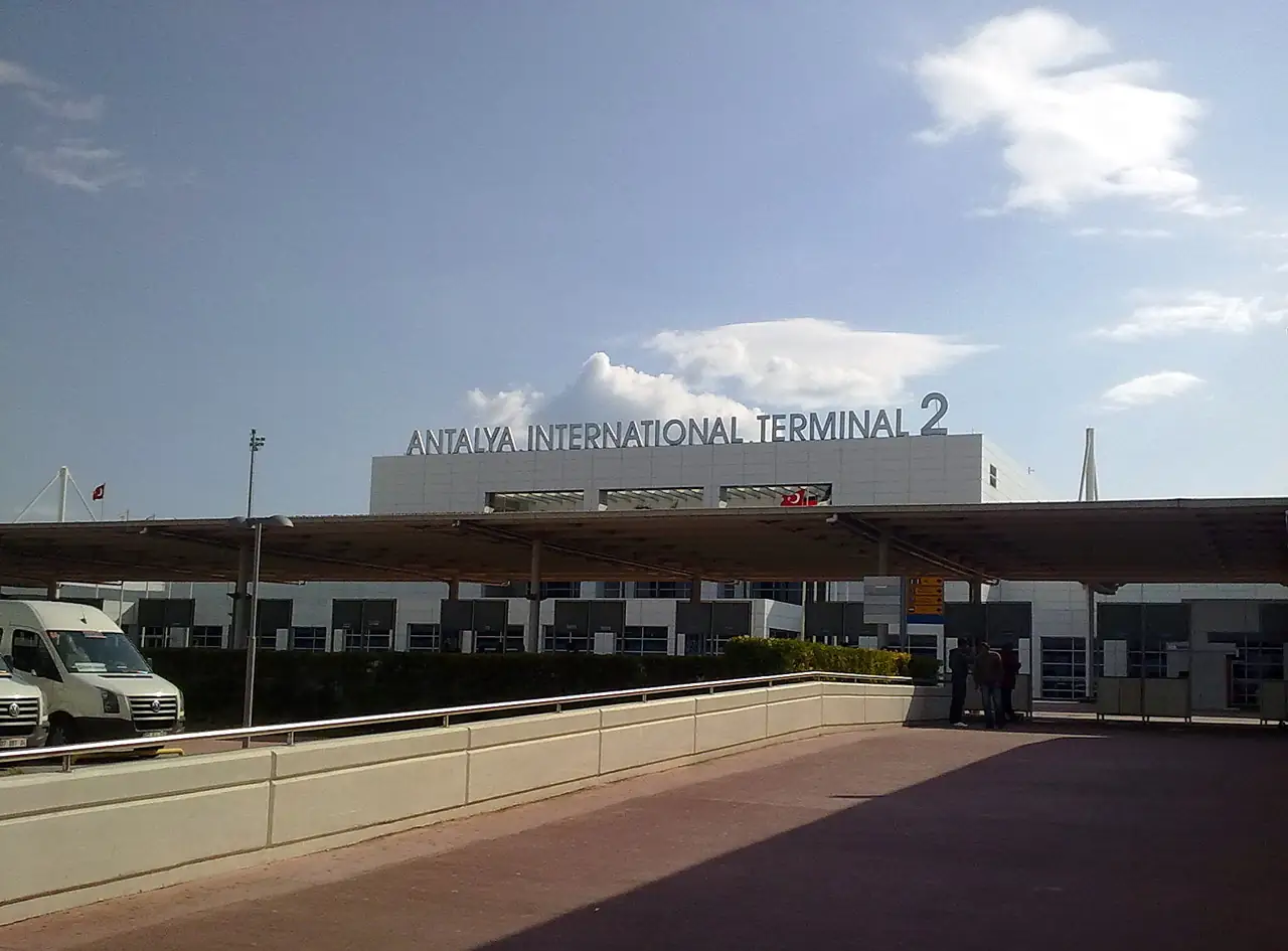Terminal 2 międzynarodowego lotniska w Antalyi